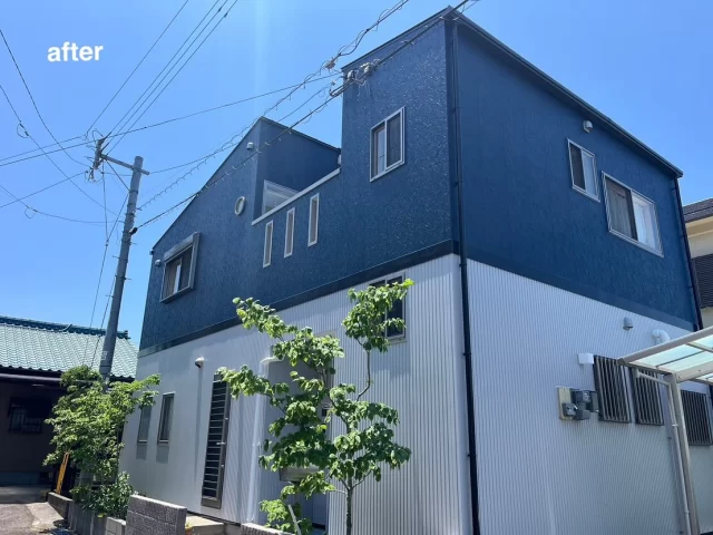こんにちは😃
施工物件のご紹介です✨

✨工事内容✨
足場工事
洗浄工事
目地打替え工事 
外壁塗装
屋根塗装
他付帯部分塗装
シャッターBOX塗装
室内コーキング工事

外壁は、2色で塗装しております。

外壁　青系　75-20D
外壁　グレー系　N-70
屋根　モスグリーン
シャッターBOX サッシ色

外塀もしっかり洗浄しました😌
青系が入ると爽やかでありつつ、とても高級感のある光沢が美しいです🥺✨
#宮崎
#宮崎塗装
#塗装宮崎
#宮崎塗装店 
#塗装 
#外壁塗装
#外壁塗装宮崎
#宮崎外壁塗装
#宮崎塗装
#屋根
#屋根塗装
#屋根塗装宮崎
#宮崎屋根塗装
#宮崎リフォーム
#リフォーム宮崎
#リフォーム
#宮崎工務店
#宮崎市工務店
#宮崎工務店
#屋根葺き替え 
#宮崎オール電化 
#宮崎エコキュート
#宮崎トイレリフォーム
#宮崎キッチンリフォーム