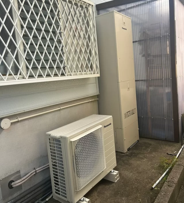 こんにちは
施工物件のご紹介です✨

✨工事内容✨

給湯器　エコキュート入替工事

商品Panasonic HE-SU46LQS
　　Panasonic10年保証

こちらの物件に関しては、
給湯省エネ2025の補助金申請を行いました😌

給湯器補助金対象機器の設置工事に関しましては、
工事が完了後、弊社で、国の方へ申請を行っております😌

こちら、
補助金額、

なんと10万です。

エコキュート入替工事
ご依頼頂きありがとうございました🙇

お家でのお困り事がある方、
是非！セレクトテックへご相談下さいませ🙇
☎️0985-23-3329

#宮崎県
#宮崎市
#宮崎
#宮崎塗装
#塗装宮崎
#宮崎塗装店 
#塗装 
#外壁塗装
#外壁塗装宮崎
#宮崎外壁塗装
#屋根
#屋根塗装
#屋根塗装宮崎
#宮崎屋根塗装
#宮崎リフォーム
#リフォーム宮崎
#リフォーム
#宮崎工務店
#宮崎市工務店
#宮崎工務店
#屋根葺き替え 
#宮崎オール電化 
#宮崎エコキュート
#給湯省エネ2025事業宮崎
#給湯省エネ2025事業