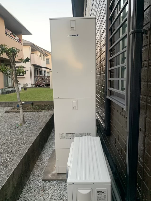 こんにちは
施工物件のご紹介です✨

✨工事内容✨

給湯器　電気温水器撤去工事
　　　　エコキュート新設工事

商品Panasonic HE-S46LQS
　　Panasonic10年保証

こちらの物件に関しては、
給湯省エネ2025の補助金申請を行いました😌

給湯器補助金対象機器の設置工事に関しましては、
工事が完了後、弊社で、国の方へ申請を行っております😌

こちら、
補助金額、

なんと10万です。

電気温水器撤去工事は、プラス補助金がでるのですが、
撤去工事補助金の申請予算が、達していた為、
今回は、エコキュート新設工事のみの補助金申請となりました🥺

ご依頼頂きありがとうございました🙇

給湯省エネ補助金ごとこりわずかの予算です。

お家でのお困り事がある方、
是非！セレクトテックへご相談下さいませ🙇
☎️0985-23-3329

#宮崎県
#宮崎市
#宮崎
#宮崎塗装
#塗装宮崎
#宮崎塗装店 
#塗装 
#外壁塗装
#外壁塗装宮崎
#宮崎外壁塗装
#屋根
#屋根塗装
#屋根塗装宮崎
#宮崎屋根塗装
#宮崎リフォーム
#リフォーム宮崎
#リフォーム
#宮崎工務店
#宮崎市工務店
#宮崎工務店
#屋根葺き替え 
#宮崎オール電化 
#宮崎エコキュート
#給湯省エネ2025事業宮崎
#給湯省エネ2025事業