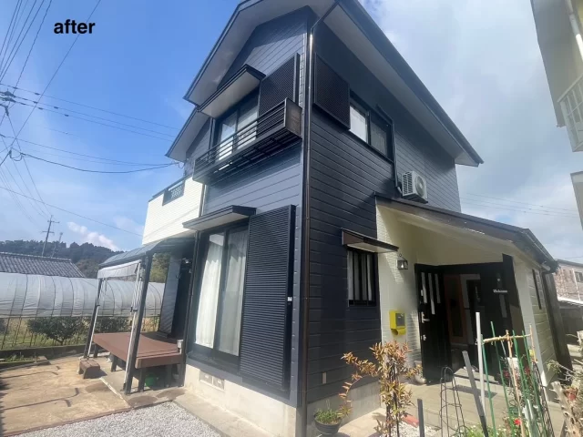 こんにちは😃
施工物件のご紹介です✨

✨工事内容✨
足場工事
洗浄工事
目地工事 
外壁屋根塗装
他付帯部分塗装

外壁は、2色で塗装。

外壁　全体　青系　75-30B
外壁　ベランダ/玄関まわり　ベージュ系　27-90B
屋根　ココナッツ

工事ご依頼いただきましてありがとうございました🙇

#宮崎
#宮崎塗装
#塗装宮崎
#宮崎塗装店 
#塗装 
#外壁塗装
#外壁塗装宮崎
#宮崎外壁塗装
#宮崎塗装
#屋根
#屋根塗装
#屋根塗装宮崎
#宮崎屋根塗装
#宮崎リフォーム
#リフォーム宮崎
#リフォーム
#宮崎工務店
#宮崎市工務店
#宮崎工務店
#屋根葺き替え 
#宮崎オール電化 
#宮崎エコキュート