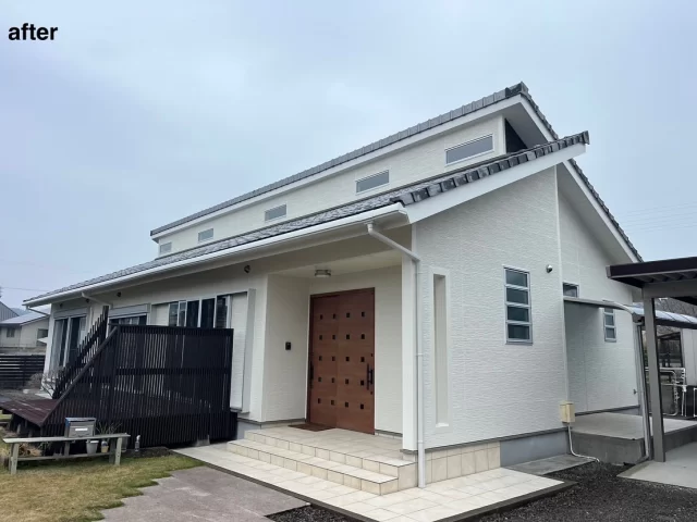 こんにちは😃
施工物件のご紹介です✨

✨工事内容✨
足場工事
洗浄工事
目地工事 
外壁塗装
他付帯部分塗装

外壁は、2色で塗装。
艶を少し抑えた半艶塗装

外壁　全体　ベージュ系　22-85B半艶
外壁　ライン　グレー系　19-30A半艶

工事ご依頼いただきましてありがとうございました🙇

#宮崎
#宮崎塗装
#塗装宮崎
#宮崎塗装店 
#塗装 
#外壁塗装
#外壁塗装宮崎
#宮崎外壁塗装
#宮崎塗装
#屋根
#屋根塗装
#屋根塗装宮崎
#宮崎屋根塗装
#宮崎リフォーム
#リフォーム宮崎
#リフォーム
#宮崎工務店
#宮崎市工務店
#宮崎工務店
#屋根葺き替え 
#宮崎オール電化 
#宮崎エコキュート