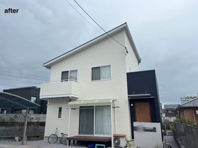 こんにちは😃
施工物件のご紹介です✨

✨工事内容✨
足場工事
洗浄工事
目地工事 
外壁屋根塗装
他付帯部分塗装

外壁は、2色で塗装。

外壁　正面左側　クリーム系　21-90B
外壁  正面右側　グレー系　　N-25
屋根　ディープグレー

工事ご依頼いただきましてありがとうございました🙇

#宮崎
#宮崎塗装
#塗装宮崎
#宮崎塗装店 
#塗装 
#外壁塗装
#外壁塗装宮崎
#宮崎外壁塗装
#宮崎塗装
#屋根
#屋根塗装
#屋根塗装宮崎
#宮崎屋根塗装
#宮崎リフォーム
#リフォーム宮崎
#リフォーム
#宮崎工務店
#宮崎市工務店
#宮崎工務店
#屋根葺き替え 
#宮崎オール電化 
#宮崎エコキュート