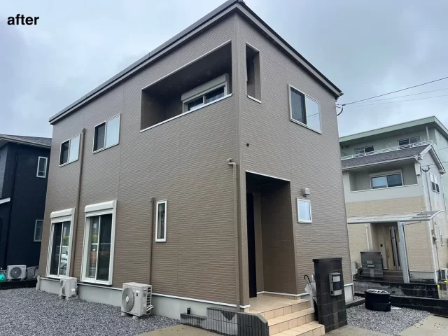 こんにちは😃
施工物件のご紹介です✨

✨工事内容✨
足場工事
洗浄工事
目地工事 
外壁屋根塗装
他付帯部分塗装

外壁は、2色で塗装。
艶を少し抑えた半艶塗装

外壁　東面　南面　ベージュ系　19-50D半艶
外壁　西面　北面　緑系　35-40B半艶
屋根　ニューブラウン

工事ご依頼いただきましてありがとうございました🙇

#宮崎
#宮崎塗装
#塗装宮崎
#宮崎塗装店 
#塗装 
#外壁塗装
#外壁塗装宮崎
#宮崎外壁塗装
#宮崎塗装
#屋根
#屋根塗装
#屋根塗装宮崎
#宮崎屋根塗装
#宮崎リフォーム
#リフォーム宮崎
#リフォーム
#宮崎工務店
#宮崎市工務店
#宮崎工務店
#屋根葺き替え 
#宮崎オール電化 
#宮崎エコキュート