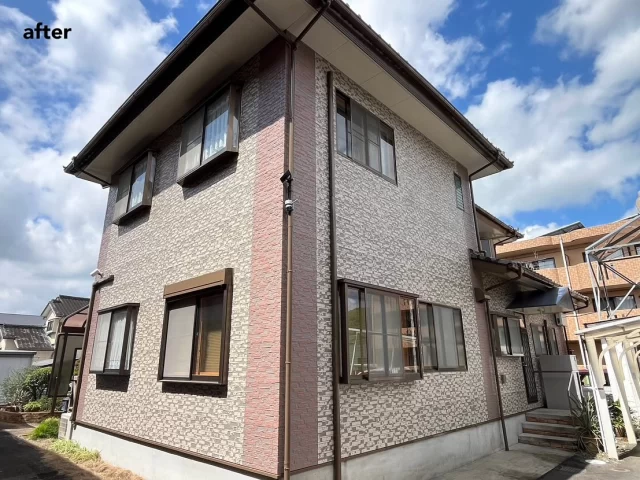 こんにちは😃
施工物件のご紹介です✨

✨工事内容✨
足場工事
洗浄工事
目地工事 
外壁塗装
他付帯部分塗装

外壁は、目地分け塗装

外壁　タイルベージュ部分　19-70D
外壁　タイル赤部分　09-50F
目地部分　ベージュ系　19-50A

工事ご依頼いただきましてありがとうございました🙇

#宮崎
#宮崎塗装
#塗装宮崎
#宮崎塗装店 
#塗装 
#外壁塗装
#外壁塗装宮崎
#宮崎外壁塗装
#宮崎塗装
#屋根
#屋根塗装
#屋根塗装宮崎
#宮崎屋根塗装
#宮崎リフォーム
#リフォーム宮崎
#リフォーム
#宮崎工務店
#宮崎市工務店
#宮崎工務店
#屋根葺き替え 
#宮崎オール電化 
#宮崎エコキュート